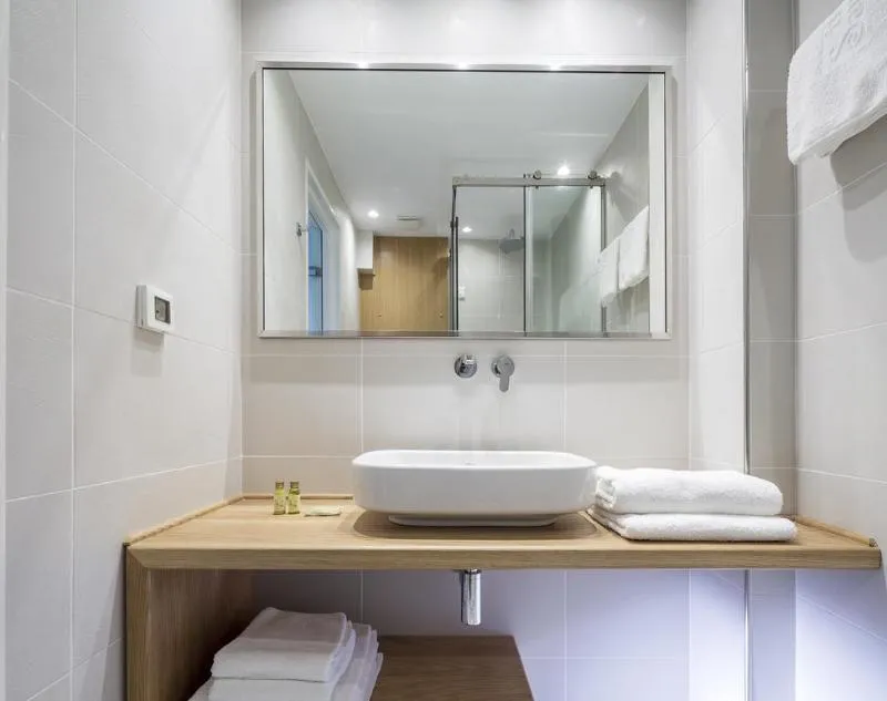TRIPLE STANDARD Room, Santellini Hotel, Santorini
