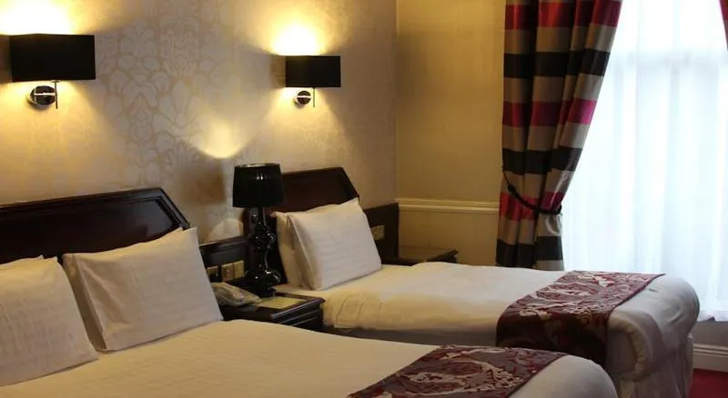 TRIPLE STANDARD Room, Harcourt Hotel, Dublin