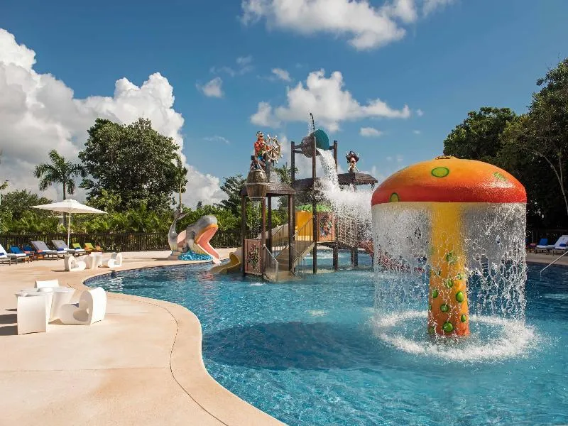 Pool, Family Club Princess, Playa Del Carmen