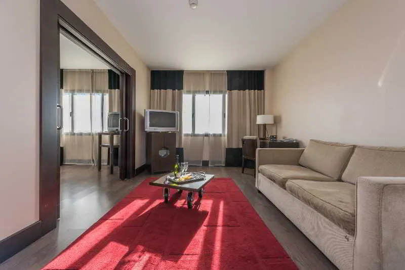 Room, Mercader, Madrid