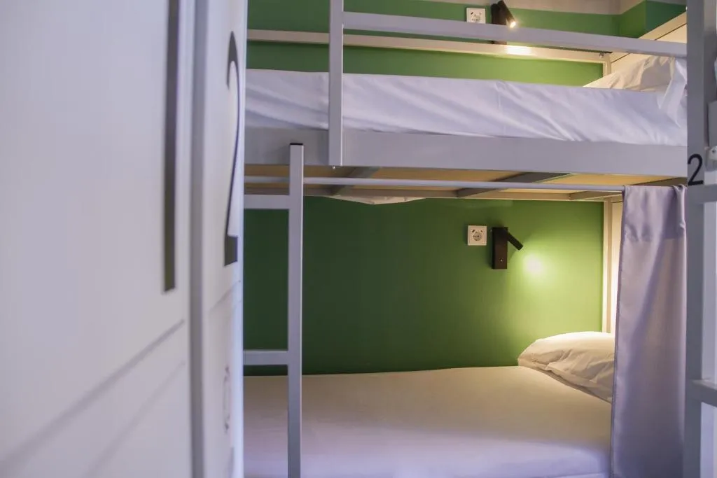 Bed in dormitory WITH SHARED BATHROOM Room, room00 Valencia Hostel, Valencia