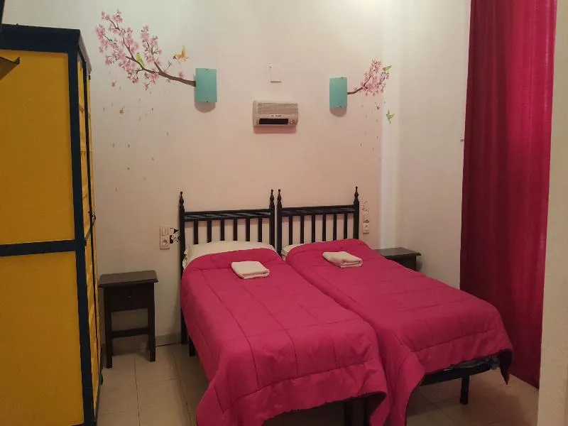 TRIPLE STANDARD Room, Nuevo Pino, Seville