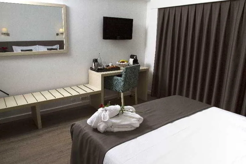 Double or Twin STANDARD Room, Black Tulip, Porto