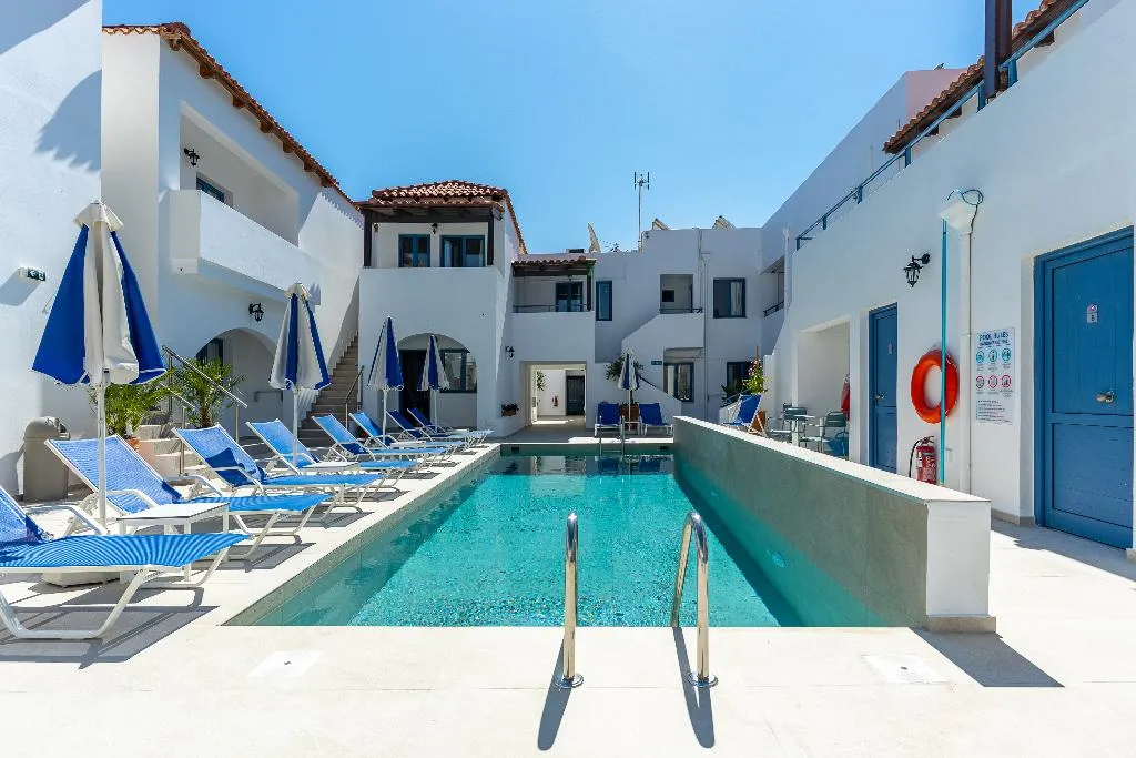 Pool, Iliana, Crete