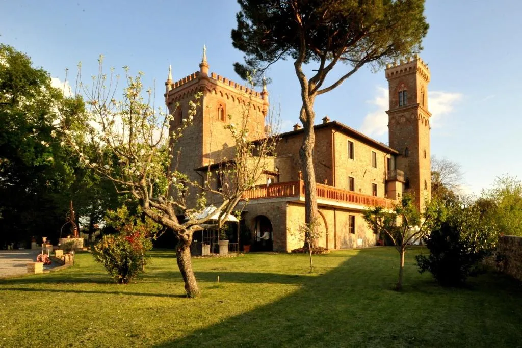 General view, Relais Castelluccio Palusse, Umbria