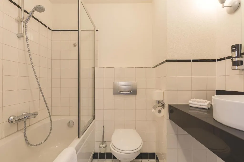 TWIN COMFORT Room, Leonardo Hotel IJmuiden Seaport Beach, Amsterdam