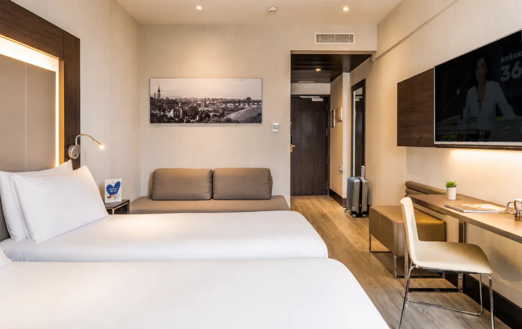 TWIN STANDARD Room, Novotel Madrid Center, Madrid