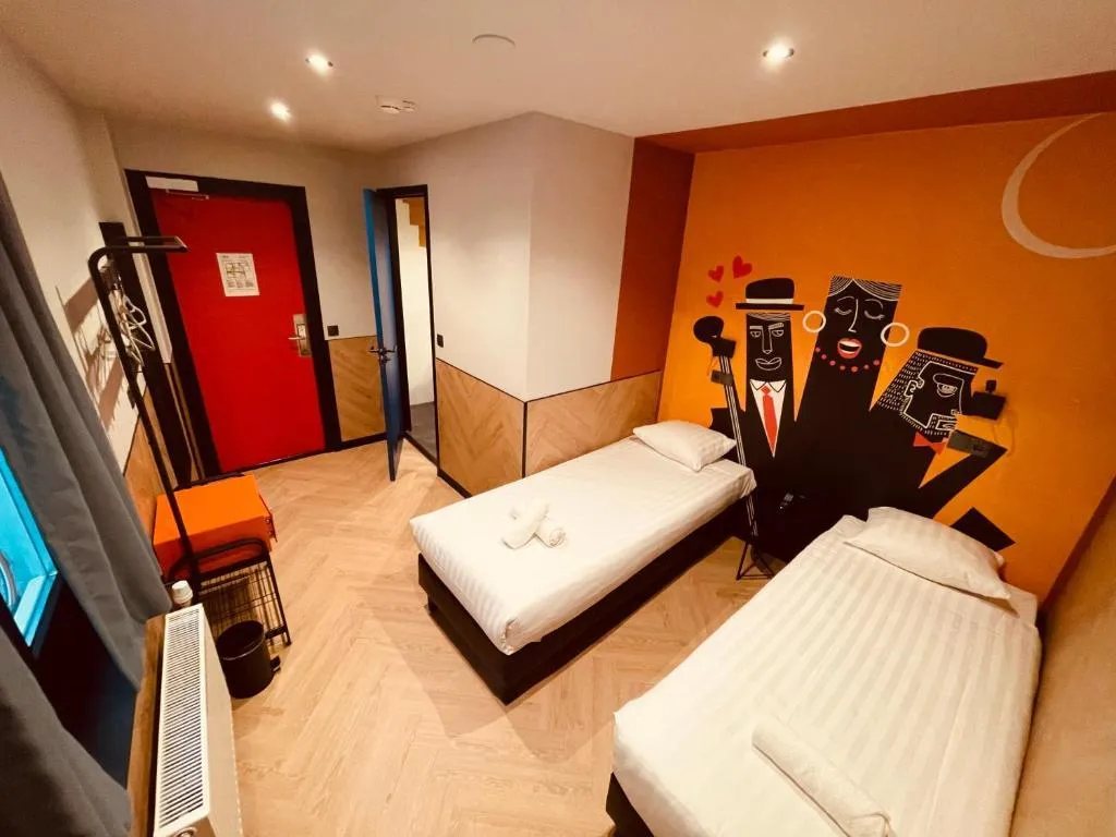 TWIN STANDARD Room, Heart Of Amsterdam, Amsterdam