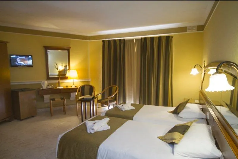 FAMILY ROOM ONE BED Room, Soreda Hotel, Malta