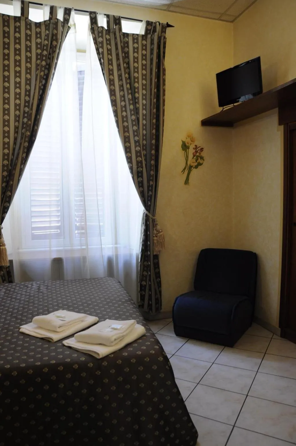 TRIPLE STANDARD Room, Hotel Farini, Rome