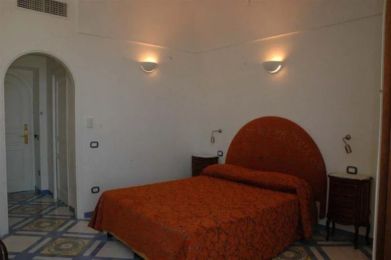 General view, Hotel Croce Di Amalfi, Naples