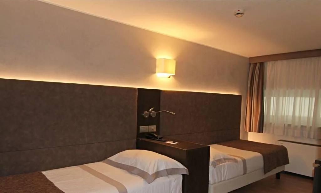 TWIN STANDARD Room, Hotel Como, Milan