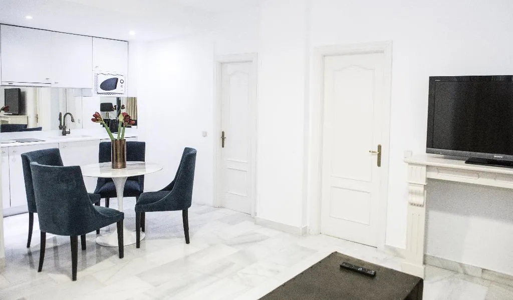 JUNIOR SUITE CAPACITY 4 Room, Hotel 11th Principe by Splendom Suites, Madrid