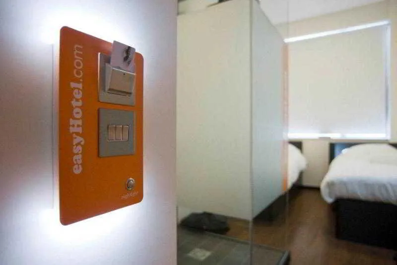Room, easyHotel Amsterdam City Centre South, Amsterdam