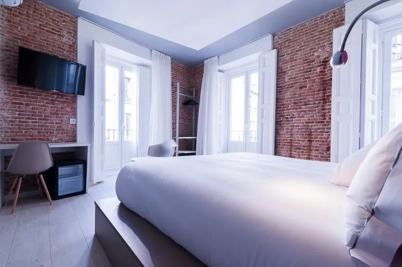 DOUBLE SUPERIOR Room, B&B Hotel Madrid Centro Fuencarral 52, Madrid
