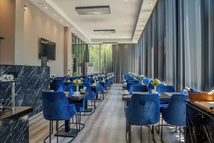 Marlen Hotel Bayraklı, Izmir