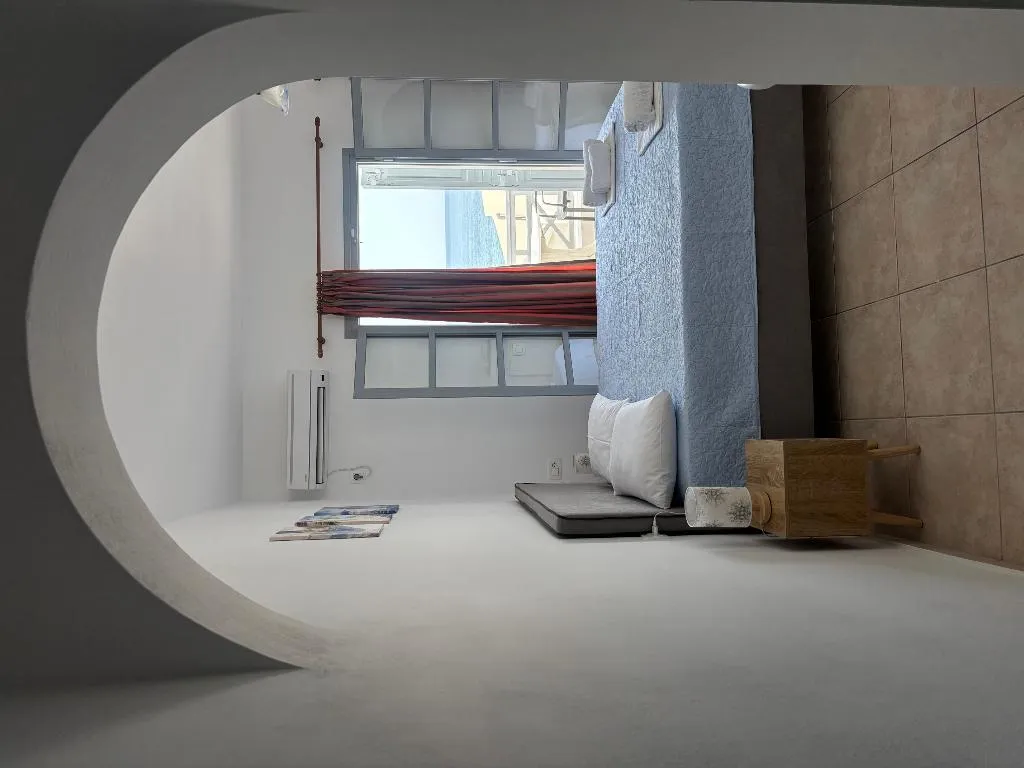Room, Tarelis Apartmens Studios, Santorini