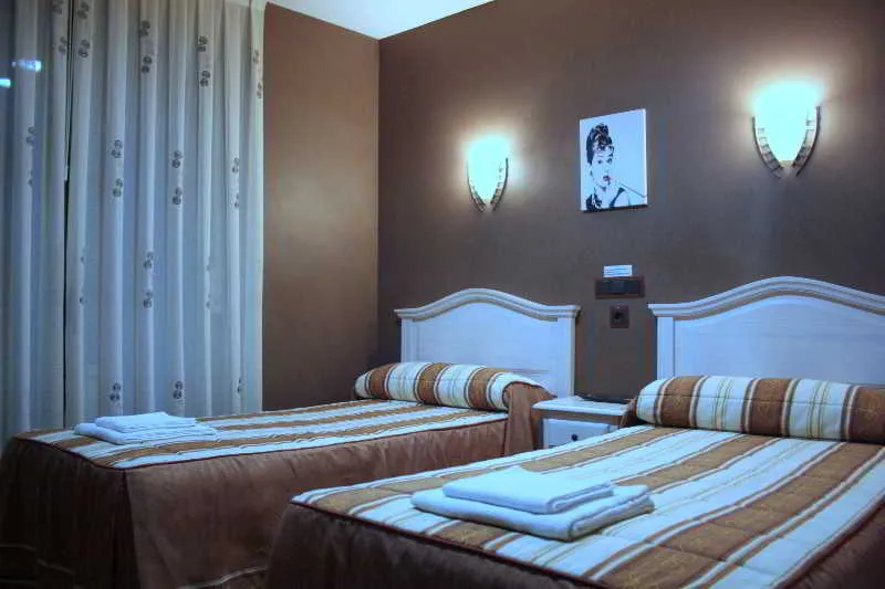 Room, Hostal Regio, Madrid