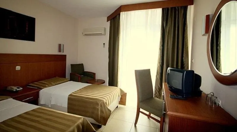 Room, Surtel, Izmir
