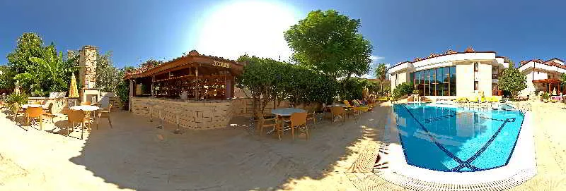 Pool, Felice, Antalya