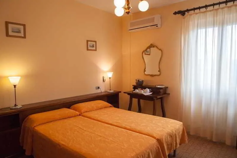 TWIN STANDARD Room, Villa Bonelli, Florence