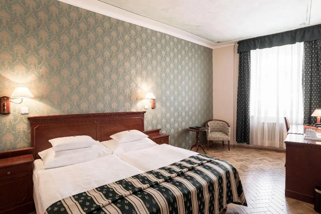 DOUBLE NON SMOKING Room, Hotel Meteor Plaza Prague, Prague