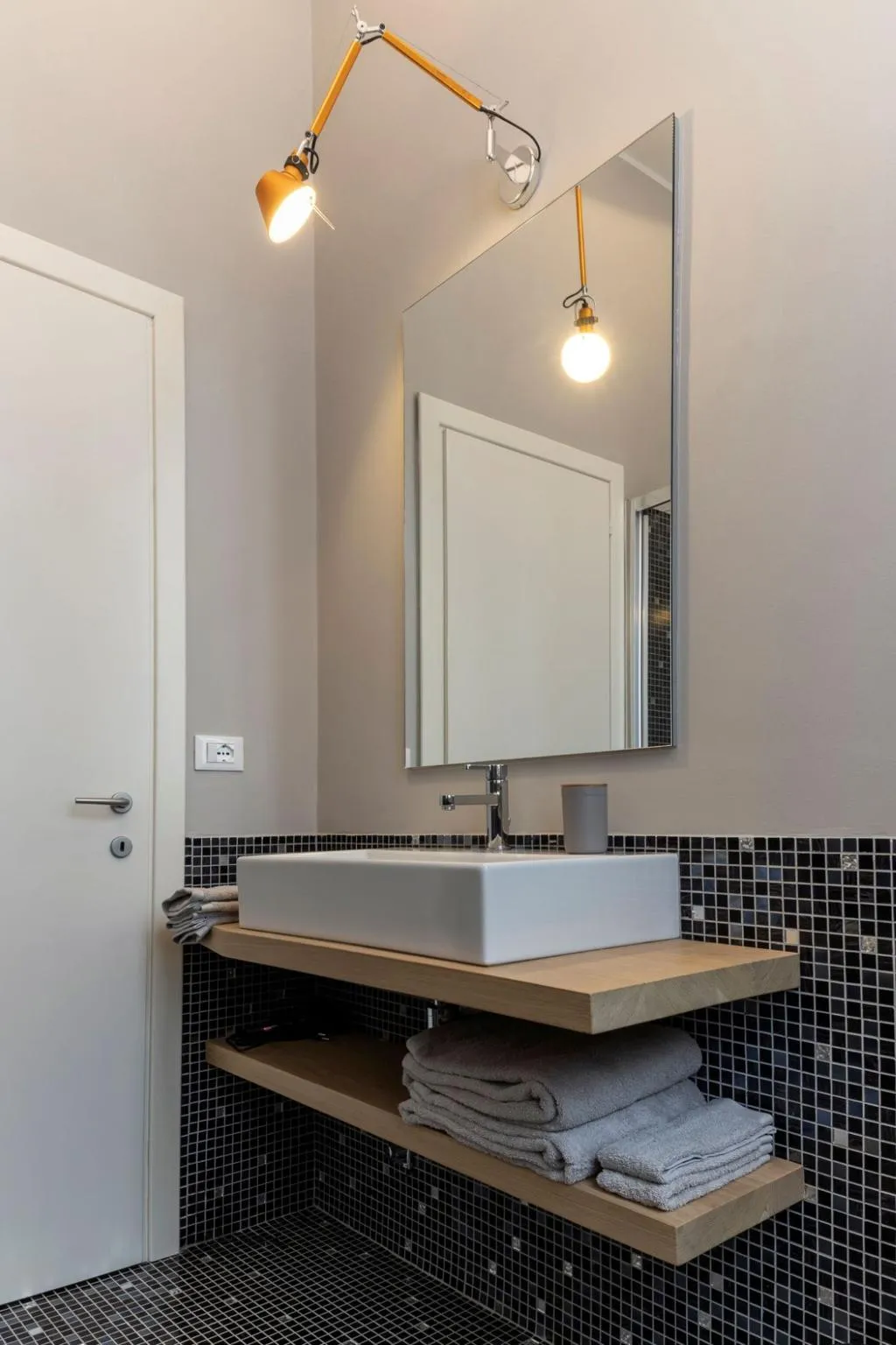 APARTMENT TWO BEDROOMS TWO BATHROOMS Room, Palazzo Paruta, Venice