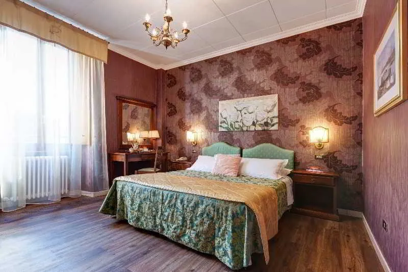TRIPLE STANDARD Room, Hotel Residenza In Farnese, Rome