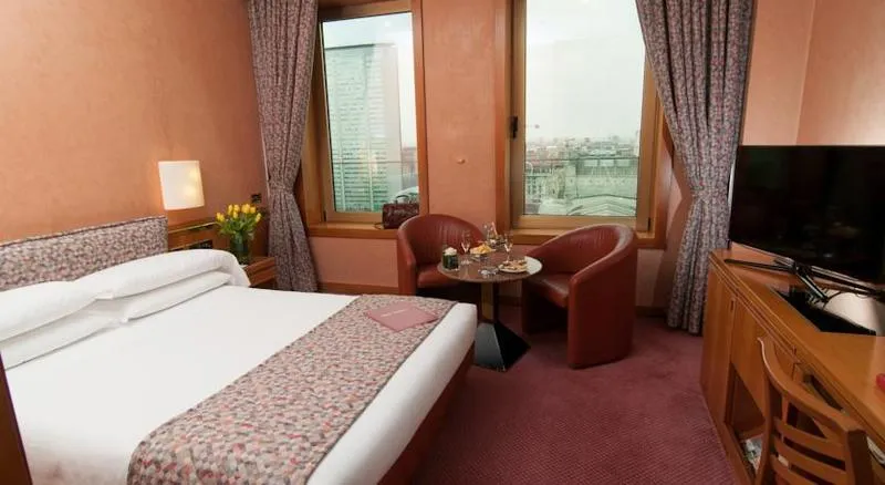 Room, Hotel Michelangelo Milan, Milan