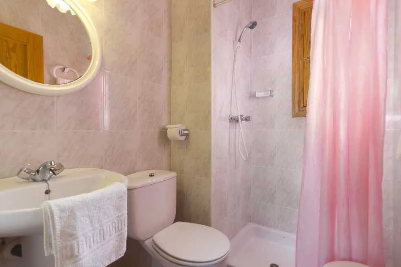 Room, Oliveres I - Ii, Menorca