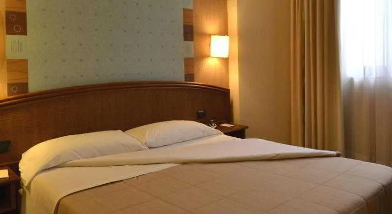 Room, Welcome Hotel, Milan