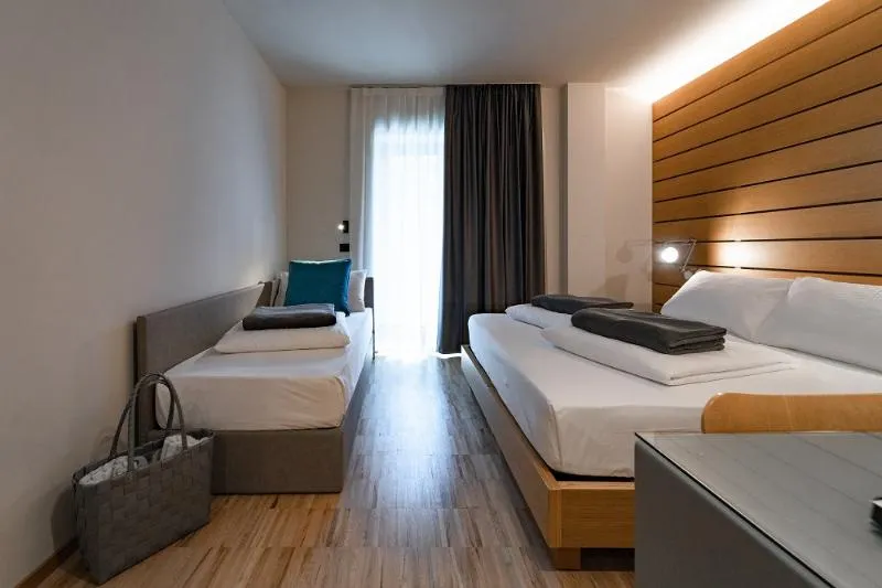 FAMILY ROOM COMFORT Room, Lake Front Hotel Mirage, Milan