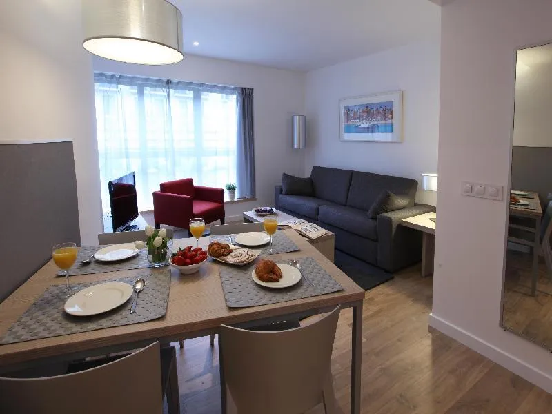 APARTMENT CAPACITY 4 ONE BEDROOM Room, MH Apartments Urban, Barcelona