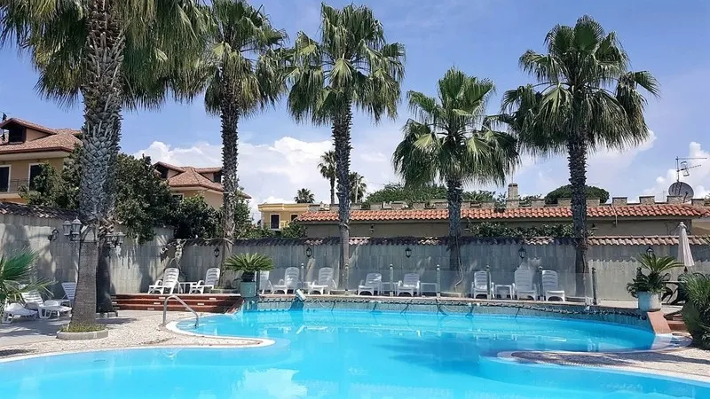 Pool, Orchidea, Naples