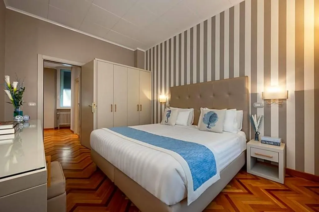 TRIPLE DELUXE Room, Hotel Metropole, Cagliari