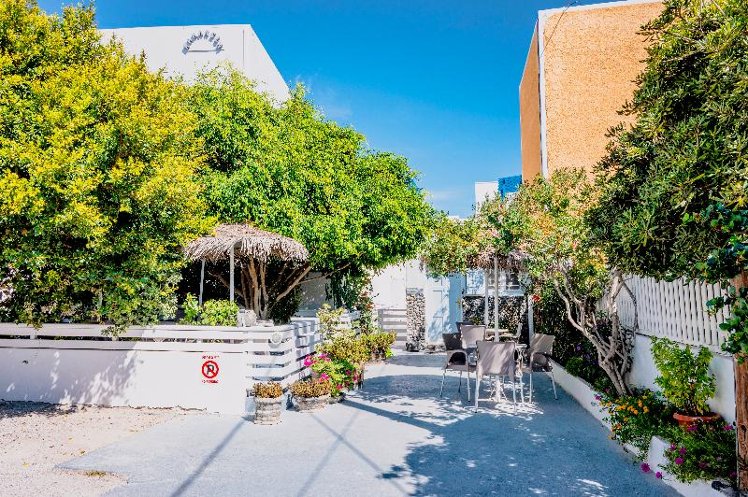 Kamarela Studios, Santorini