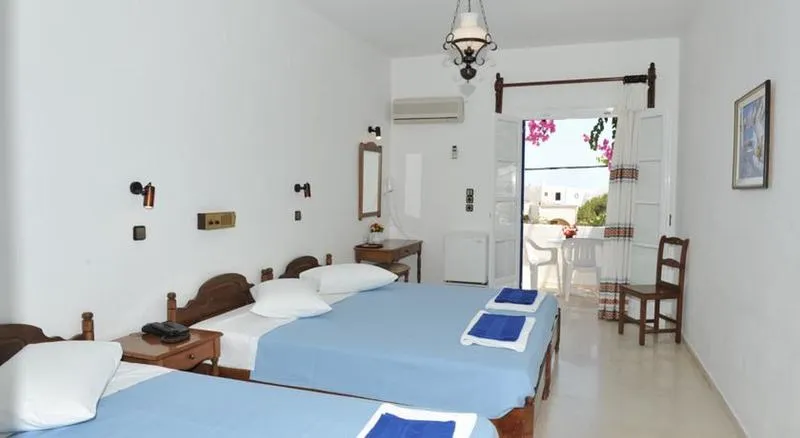 TRIPLE STANDARD Room, Proteas Hotel, Santorini