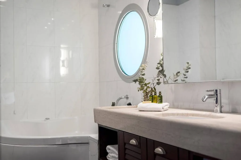 JUNIOR SUITE STANDARD Room, The Athenian Callirhoe, Athens