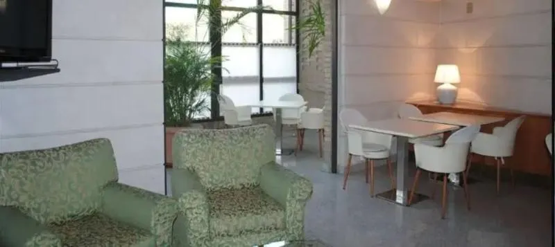 Lobby, B&B Hotel Prestige Ornago, Milan