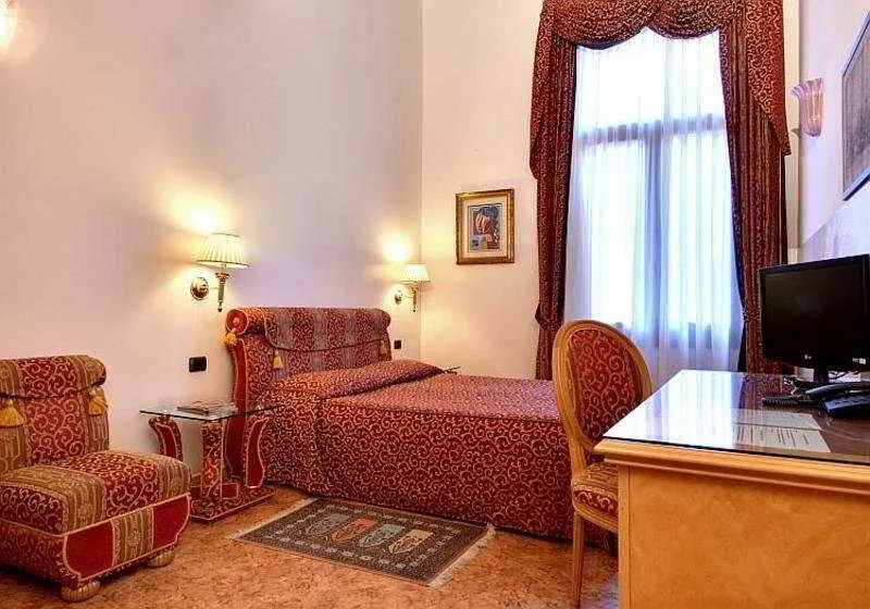 Room, Ca Bauta, Venice