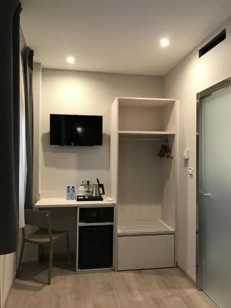 TWIN SUPERIOR Room, Hotel Cantón, Barcelona