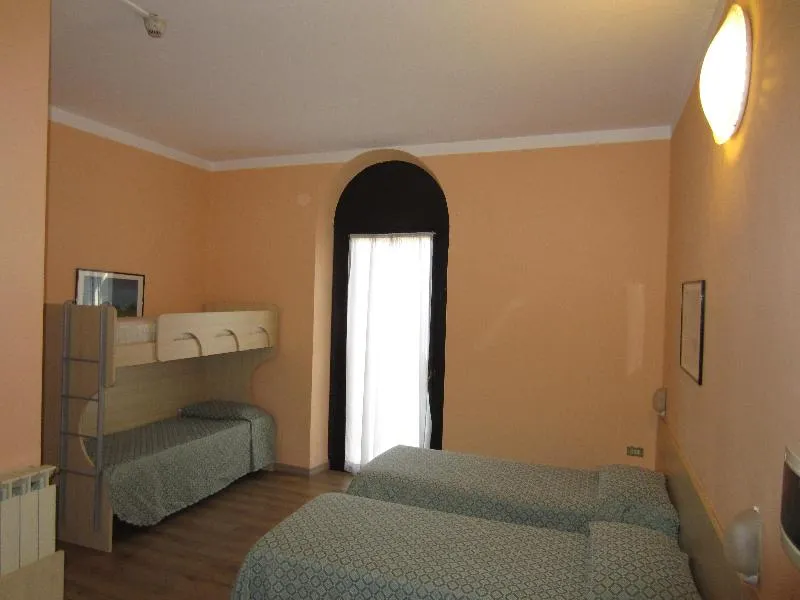 TRIPLE STANDARD Room, Europa Hotel, Milan