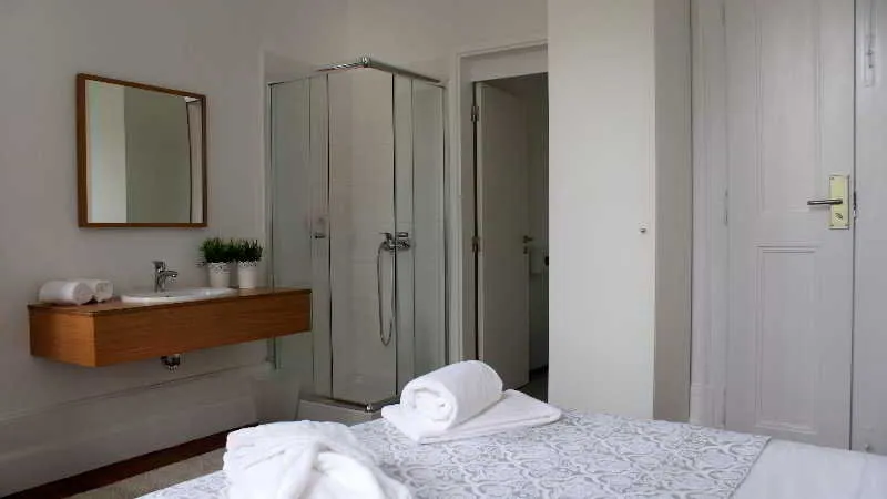 Room, WW Hostel & Suites, Porto