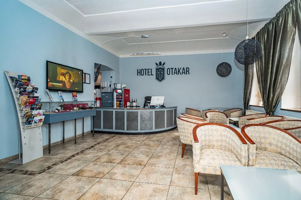 Lobby, Otakar, Prague