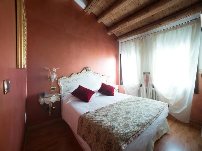 Double or Twin CLASSIC Room, Villa Gasparini, Venice