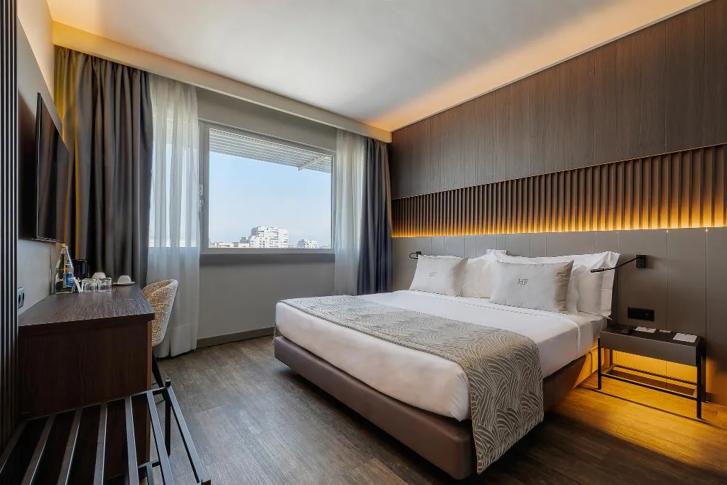 FAMILY ROOM STANDARD Room, HF Ipanema Porto, Porto