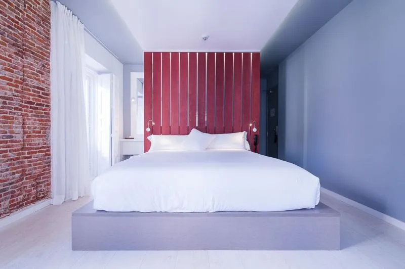 DOUBLE SUPERIOR Room, B&B Hotel Madrid Centro Fuencarral 52, Madrid