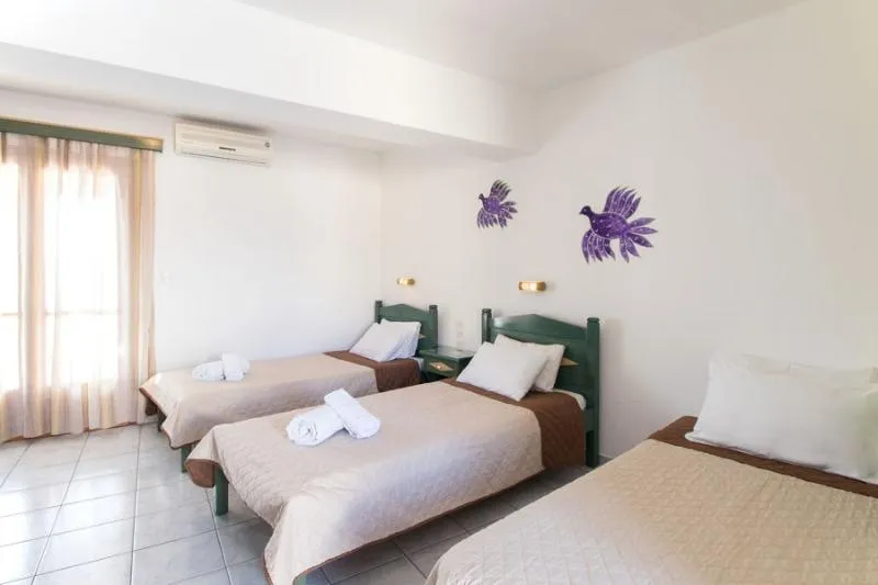 STUDIO CAPACITY 3 Room, Stefanis House, Skiathos