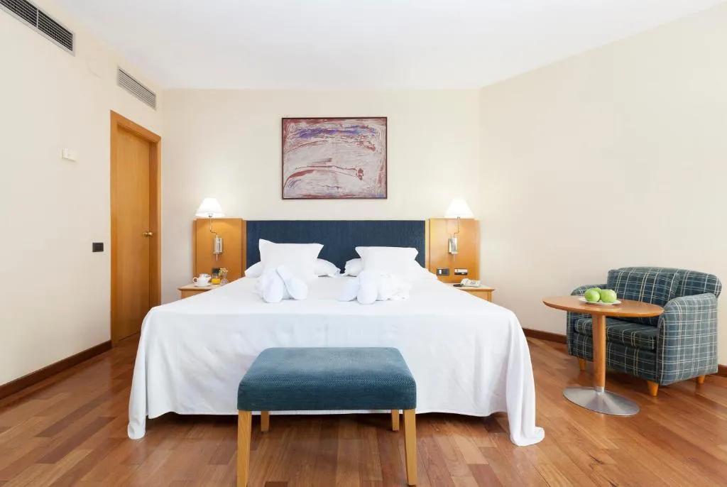 JUNIOR SUITE STANDARD Room, URH Ciutat de Mataró, Barcelona