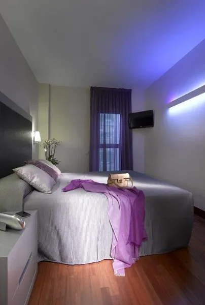 APARTMENT THREE BEDROOMS Room, Castro Exclusive Residences SPA Sagrada Familia, Barcelona